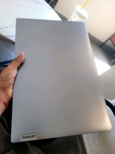 Lenovo IdeaPad 3 i5 11th លក់ធូរៗ នៅស្អាត95%