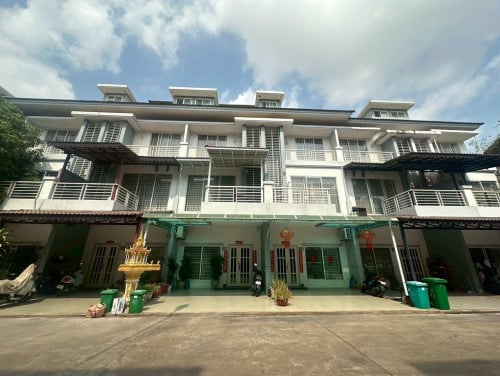 Link house LA  for Sale & Rent at Borey Peng huoth Boeng snor project Macurean I ( A-98 )