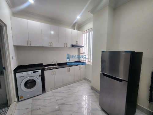 N595 | Serviced Apartment 2 Bedrooms For Rent Near Toul Tom Pong Market