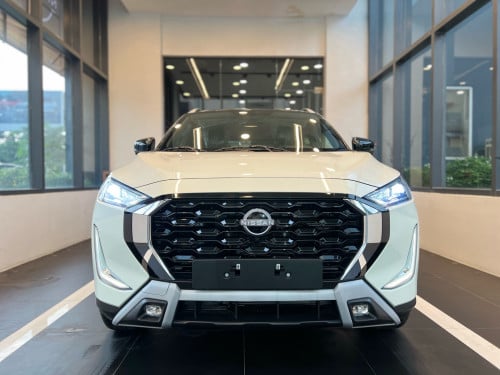 Nissan Magnite ថ្មី​ខ្លាញ់​គោ