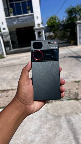 NubiaZ60ultra ធូរខ្លំាង