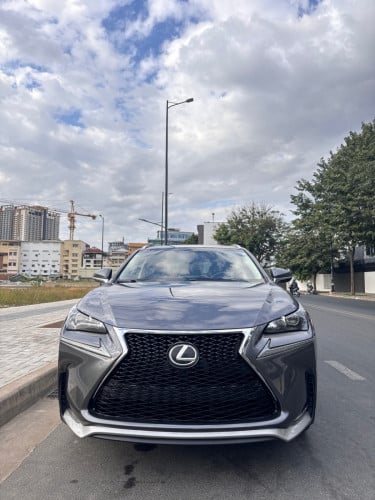 Nx 200t 015 ឡានមូលស្អាតក្រដាស់ពន្ធស្អាតម្លៃល្អ រៀបចំហើយ31500$