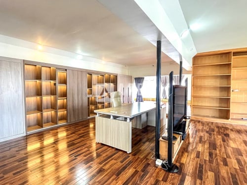 Private Office Space with size 650sqm For Rent