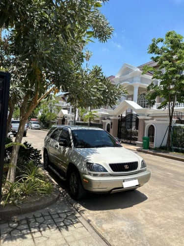 RX 300 2001 For Rent /出租