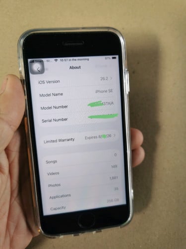 SE 3 256GB ថ្ម100% នៅថ្មី នៅធានាពីApple