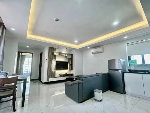 Specious 1BR  Serviced Apt - fully furnished