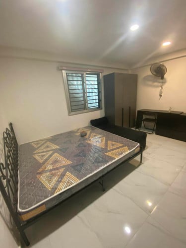 Studio room for rent