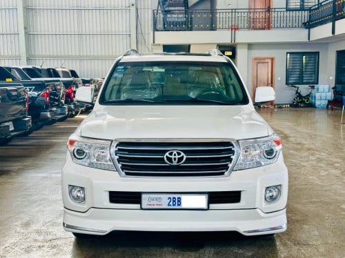 Toyota Land Cruiser 2013 Full option V6