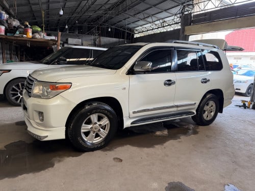 Toyota Land Cruiser GX.R Arab ឆ្នាំ2009 V6 សាំង​ Full Option