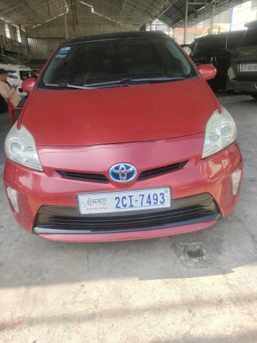 Toyota prius 012សូរឡាអ៊ុកសិន4លក់