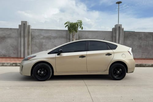 Toyota prius 2010 option 4
