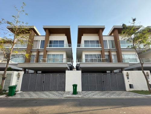 Twin Sunflower for Rent at Borey Orkide Pochentong ( A-94 )