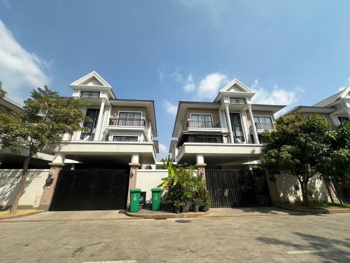 Twin Villa A For Rent at Peng Huoth 50m (PH50M) The Star Mera Garden
