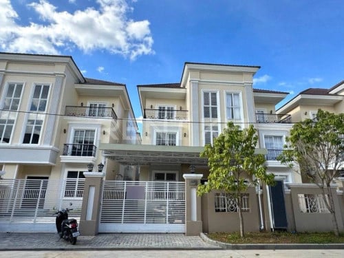 Twin Villa for rent at SenSok