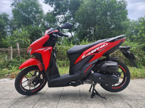 Vario 125 Red