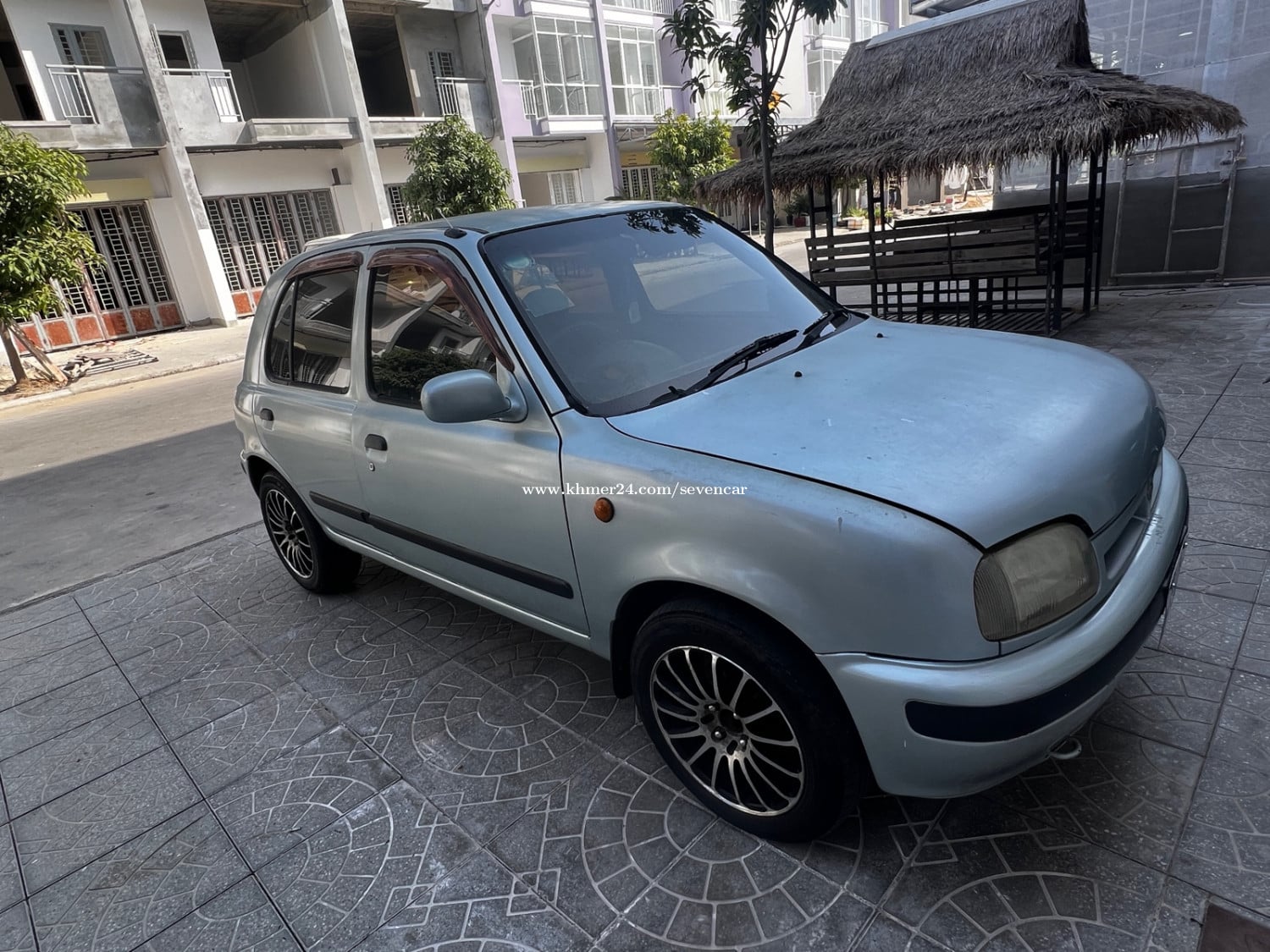 Nissan march 1995