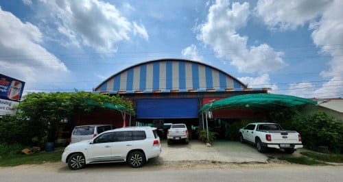 ឃ្លាំងជួល ម្តុំព្រែកជ្រៃ ហួសស្តុបបាគូ