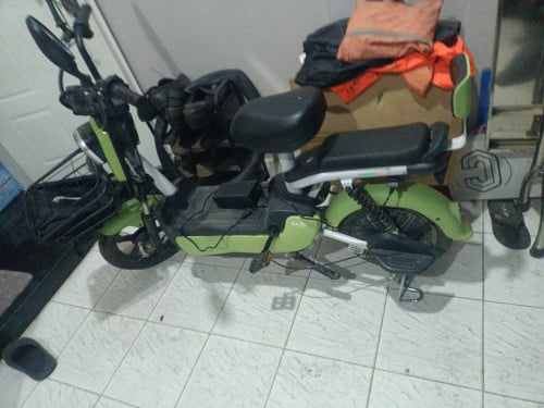 កង់អាគុយលក់នៅថ្មី