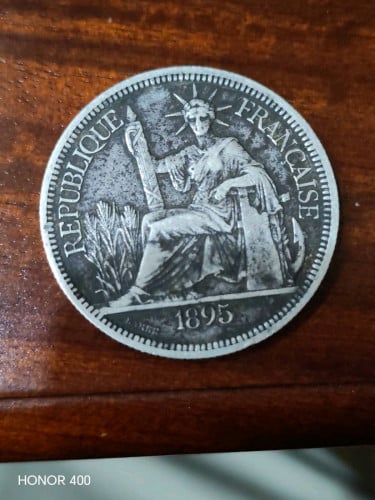 ទទួលទិញកាក់ចាស់ៗដូចរូបនិងខ្សែក្រវ៉ាត់បុរាណ