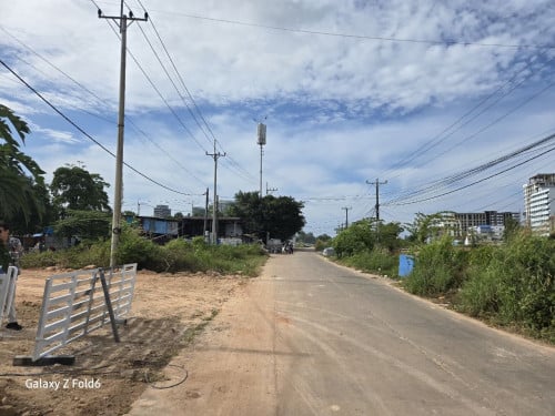 ដីលក់បន្ទាន់ ក្រុងព្រះសីហនុ(ជិតឆ្នេរអូឈើទាល)