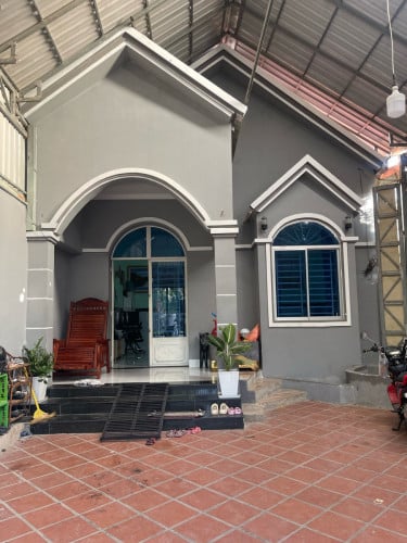 ផ្ទះលក់ជិតសាលាឈូកវ៉ា