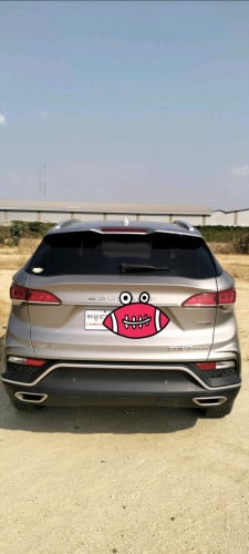 រថយន្តសម្រាប់ជួរជាខែ។