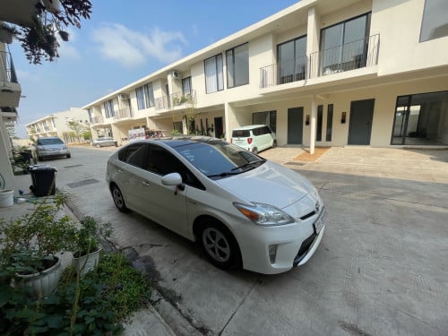 Prius 012 Option 4 Delux Solar