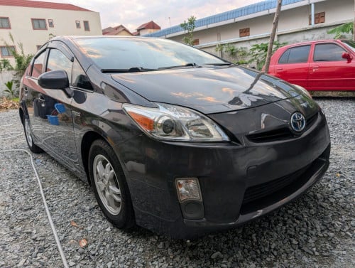 ឡានថ្មីខ្លាំង