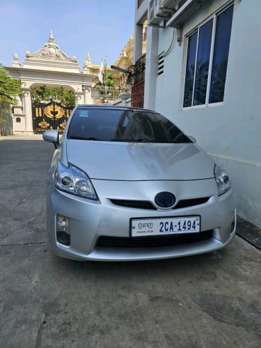 ឡានជួលជាខែជាថ្ងៃ