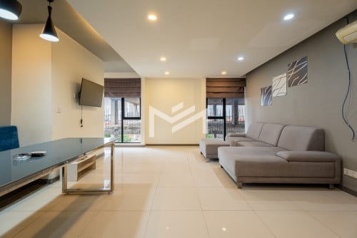 ខុនដូរសម្រាប់លក់ 3 Bedroom Condo For Sale in Galaxy Residence