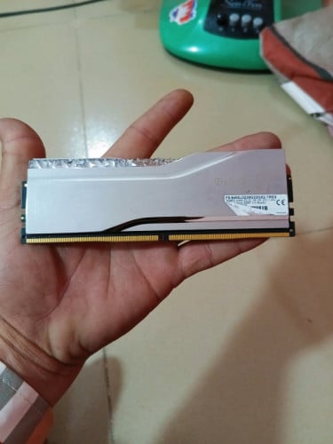 លក់រេម32G)R5នៅស្អាតហ្សីនទាំងអស់