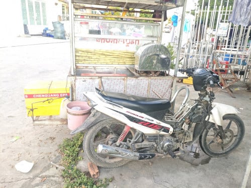 រ៉មក់លក់ 600$ ចរចាទាំងម៉ូតូ