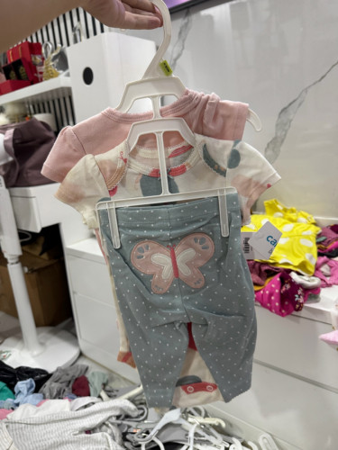 ខោអាវ Baby លក់បោះដុំនឹងរាយ