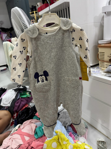 ខោអាវ Baby លក់បោះដុំនឹងរាយ