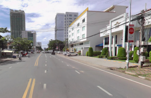 ផ្ទះអាជីវកម្មសម្រាប់ជួលនៅទួលគោក/ Business House for rent at Toul Kork