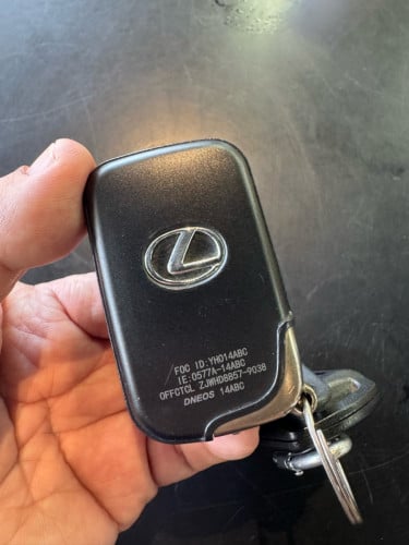 សោ CT 200h លក់