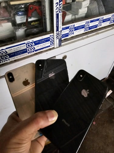 អេក្រង់ស៊ីន original ទាំងបីដើម លក់អ៊ួទាំងបី 340$ នៅស្គេន អត់មានជាប់ icloud ឬបាយផាសឡើយ original100%