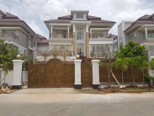 វីឡាឃ្វីន សម្រាប់ជួល | Queen Villa For Rent