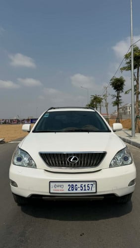 ឡានលក់ម្ចាស់ផ្ទាល់Rx330/06/ប៉ុង1ពាក់កណ្ដាលហ្វ៊ល ហ្សុីន1ជុំ ធានាឡានស្អាតថ្មីខ្លាំង អត់ច្រេស100%