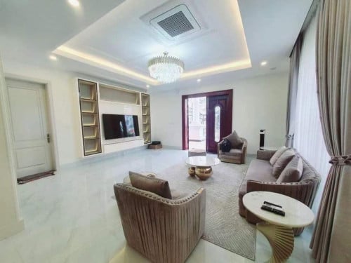 🏡វីឡាព្រីនដីធំ លក់ប​ន្ទាន់ | ទីតាំងនៅបុរីប៉េងហួតបឹងស្នោរ ផ្លូវជាតិលេខ១ លក់បន្ទាន់