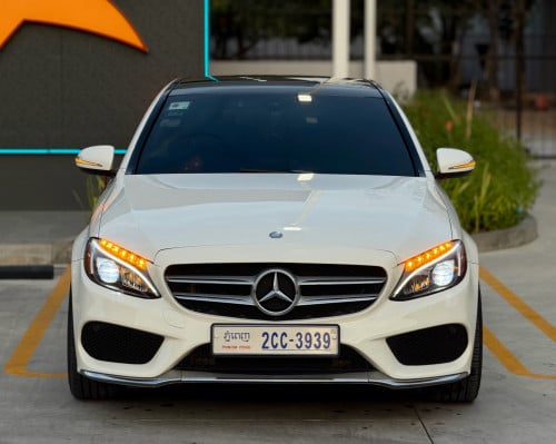 🔥C300AMG 015កាន់💰12500$💸ដកឡានភ្លាមបង់រំលស់ជាមួយឃ្លាំងផ្ទាល់