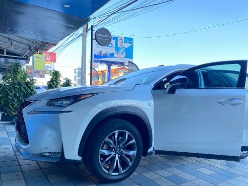 🚘 ឆ្នាំ2015 Lexus NX200t F-Sport Full Option ពណ៌ស 4ប៊ូតុង ថ្នាំហ្ស៊ីន1ជុំ