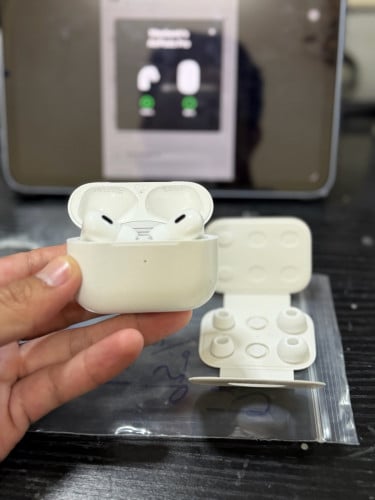 AirPod Pro 2 Type C 92-93% ដូចរូប