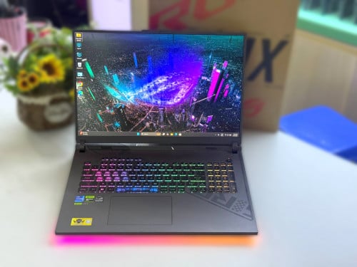 ASUS ROG Strix G814JV