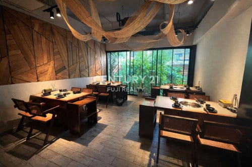 Commercial corner villa for Rent in Boeng Keng Kang 1 - For Rent