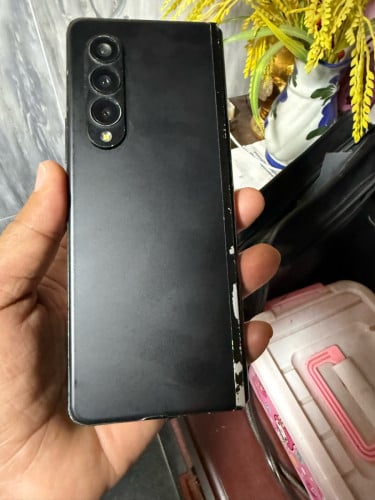 Fold3- ឆ្នូត+ជាំក្រៅ ក្នុងដើរអេក្រង់១ជំហៀង