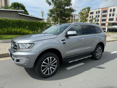 Ford Everest Titanium Full option ,Year:2019 សោរ2គ្រាប់