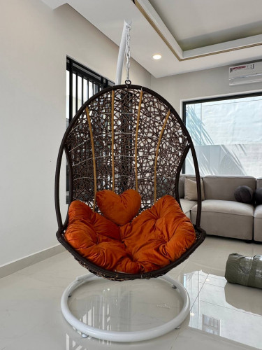 Hanging chair (កៅអីលំអផ្ទះ)