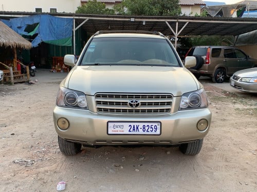 Highlander 01 ប៉ុង2 V6 ឡានស្អាត