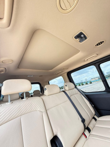 Hyundai Staria  2022 11 seat full option